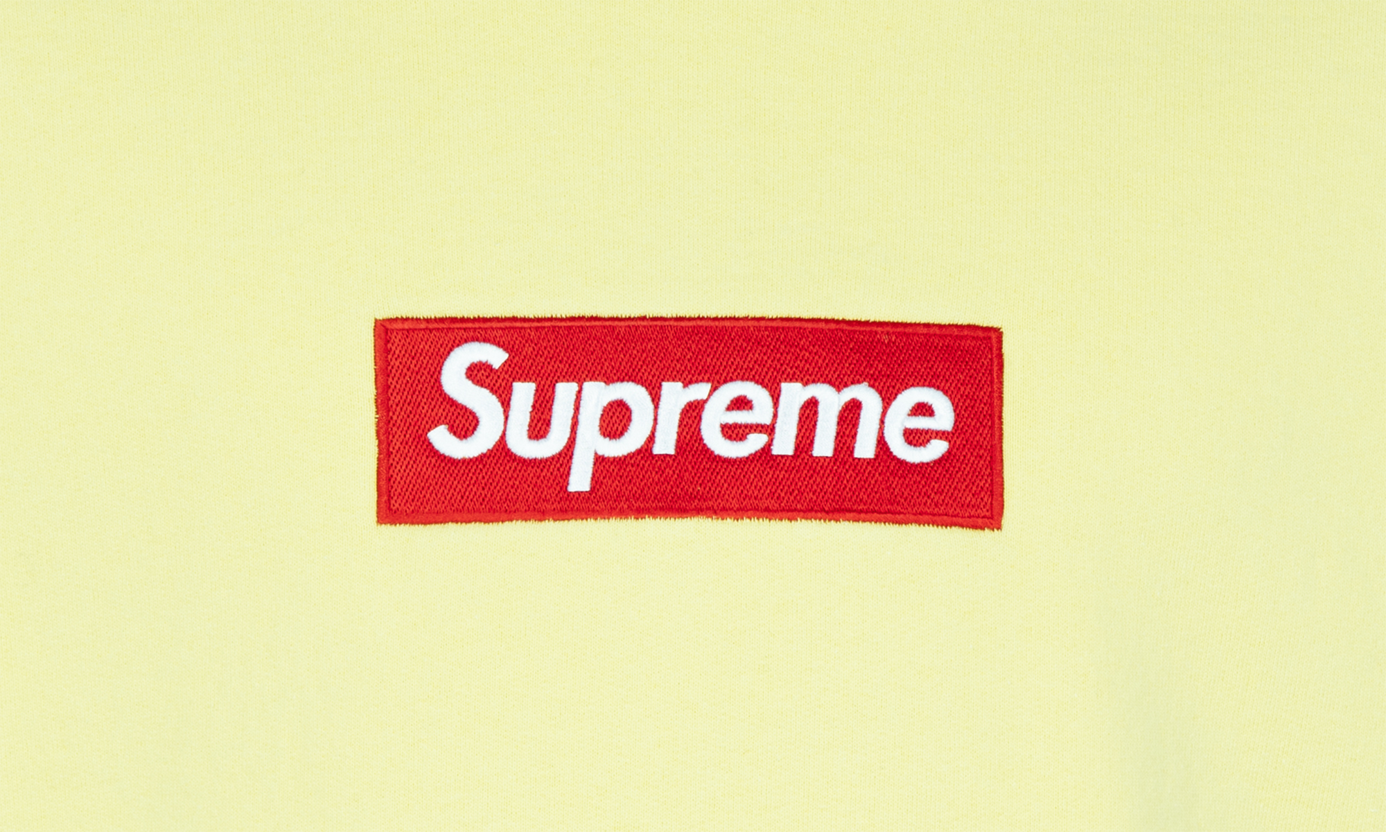 Box Logo Crewneck "FW22" SU12495